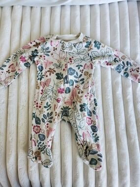 0m Carter's Floral-Print Footed Onesie